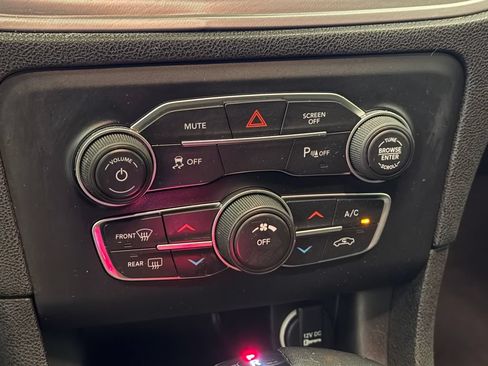 Used 2023 Dodge Charger SXT RWD image 18