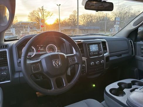 Used 2016 RAM 1500 Classic SLT image 10