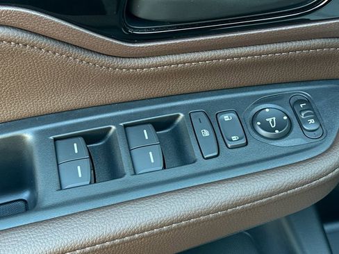 New 2026 Honda Odyssey Touring image 11