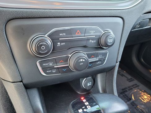 Used 2023 Dodge Charger SXT image 18