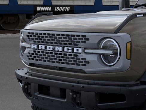New 2026 Ford Bronco Badlands AWD/4WD image 19