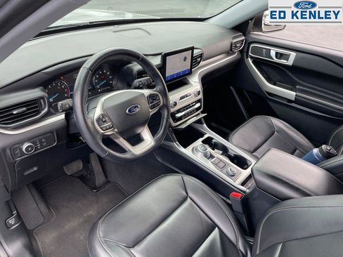 Used 2021 Ford Explorer XLT w/ Equipment Group 202A image 4