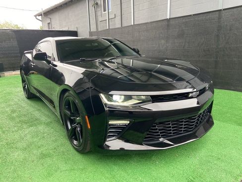 Used 2018 Chevrolet Camaro SS RWD image 2