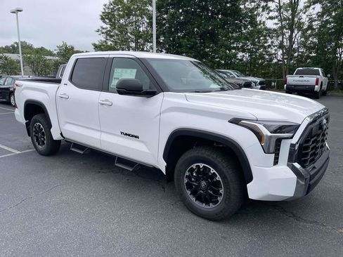 New 2026 Toyota Tundra SR5 AWD/4WD image 3