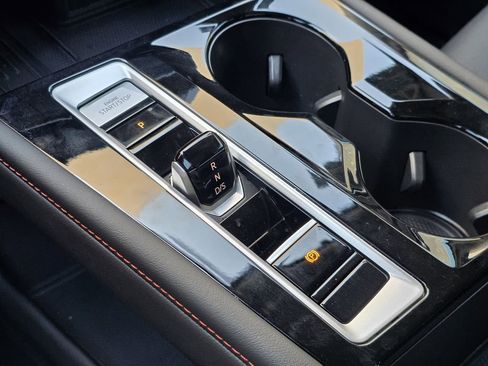 New 2026 Volkswagen Atlas Peak Edition image 14