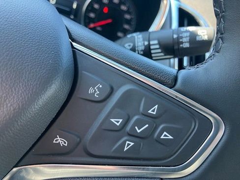 Used 2024 Chevrolet Equinox LT w/ LPO, Floor Liner Package image 4