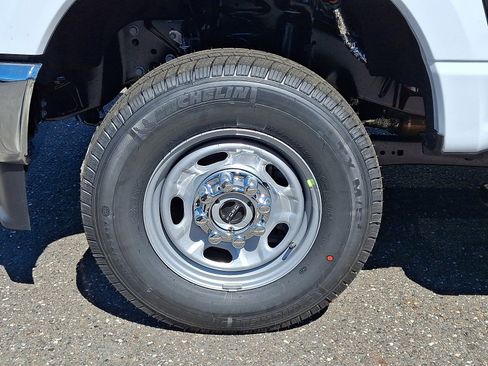 New 2026 Ford F250 XL AWD/4WD image 4