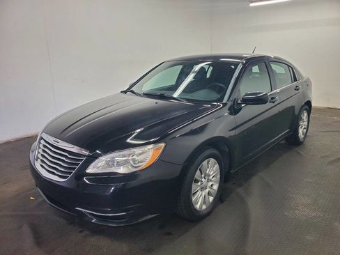 Used 2013 Chrysler 200 LX image 1