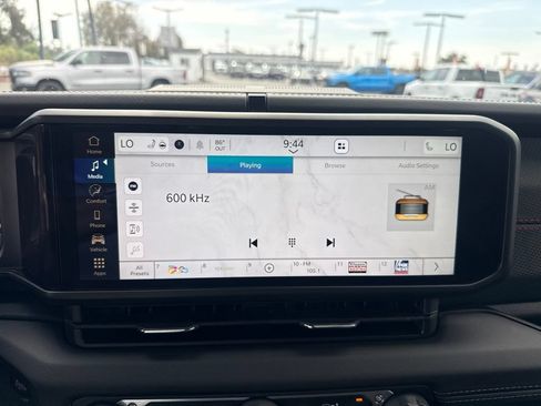 Used 2024 Jeep Wrangler Unlimited Rubicon w/ Convenience Group AWD/4WD image 20