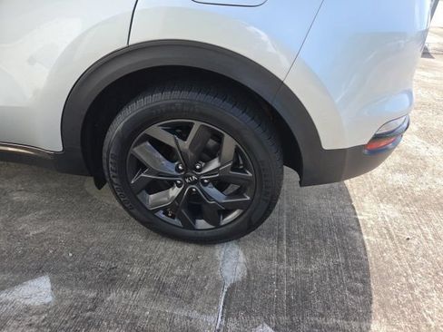 Used 2020 Kia Sportage S FWD image 11