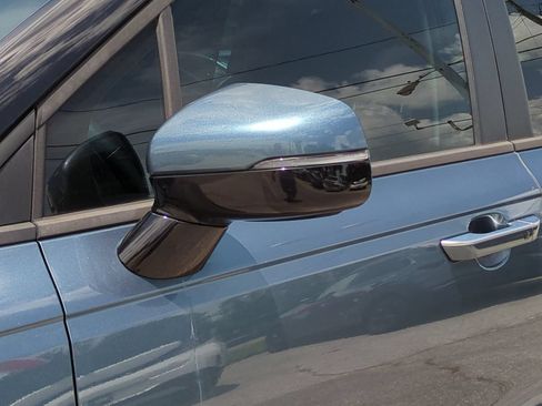 Certified 2024 Kia Carnival EX FWD image 12