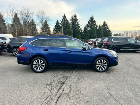Used 2016 Subaru Outback 3.6R Limited AWD/4WD image 7
