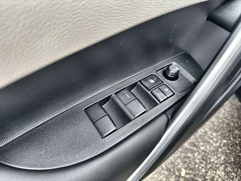 New 2026 Toyota Corolla Cross L image 23