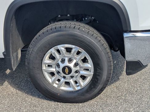 Used 2025 Chevrolet Silverado 2500 LT w/ Convenience Package image 10