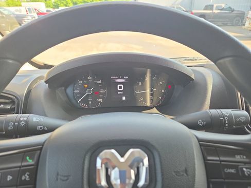 Used 2023 RAM ProMaster 2500 FWD image 24