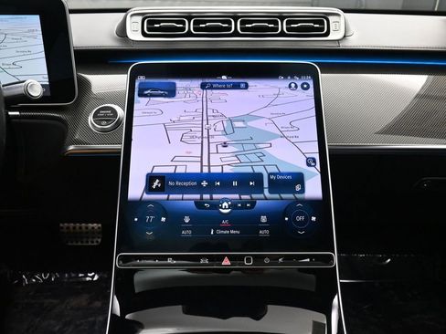 Used 2022 Mercedes-Benz S 580 4MATIC Sedan w/ AMG Line Package image 33