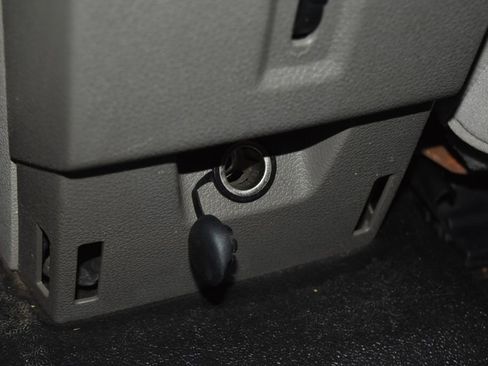 Used 2007 Ford Explorer Sport Trac XLT image 16