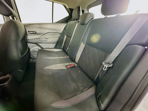 Used 2020 Nissan Kicks S image 23