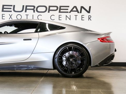 Used 2014 Aston Martin Vanquish Coupe RWD image 19