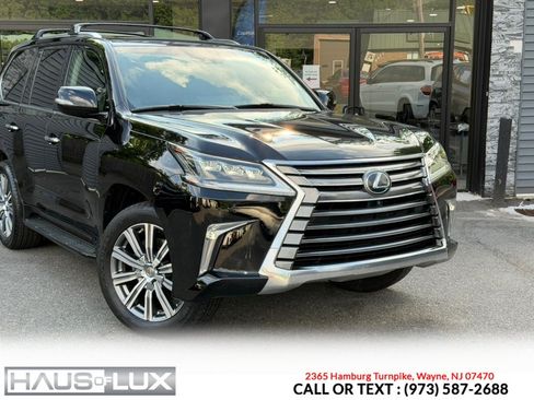 Used 2017 Lexus LX 570 4WD image 3
