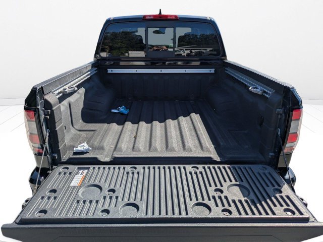 Used 2022 Nissan Frontier SV RWD image 13