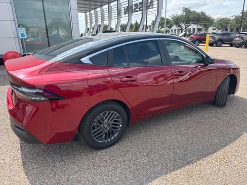 New 2026 Nissan Sentra SV w/ Floor Mat Package FWD image 6