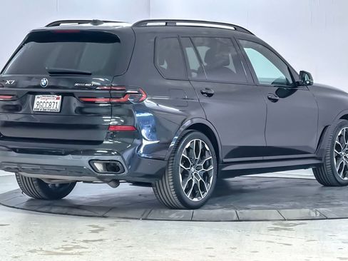 Used 2024 BMW X7 xDrive40i w/ M Sport Package AWD/4WD image 2