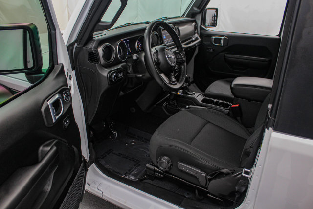 Used 2021 Jeep Wrangler Sport AWD/4WD image 10