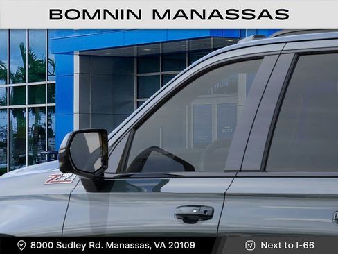 New 2026 Chevrolet Suburban Z71 image 12