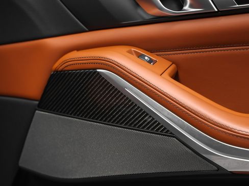 Used 2022 BMW X5 M50i w/ Executive Package image 28