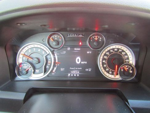 Used 2018 RAM 3500 Lone Star image 15