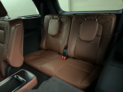 New 2026 Lincoln Aviator Reserve image 32