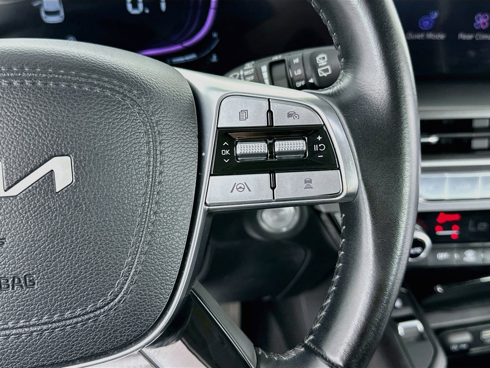 Used 2025 Kia Telluride S FWD image 15