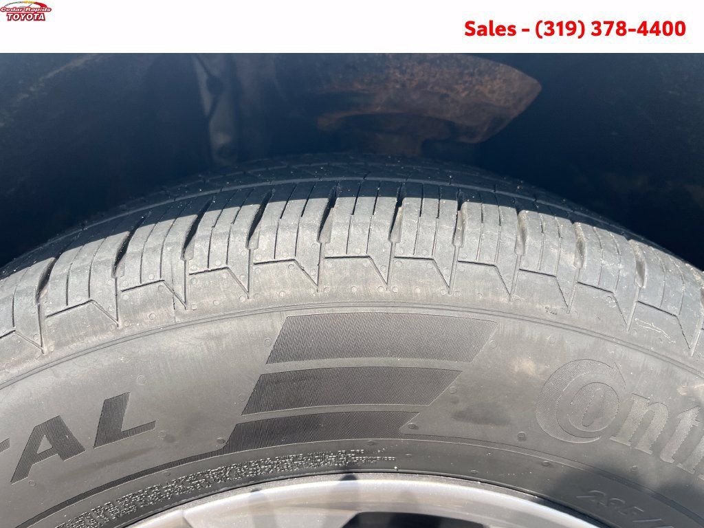 Certified 2021 Toyota Sienna LE FWD image 14