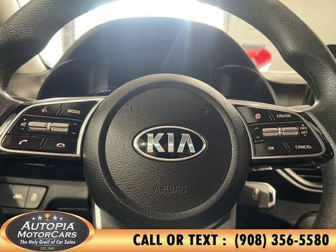 Used 2020 Kia Forte LXS image 25