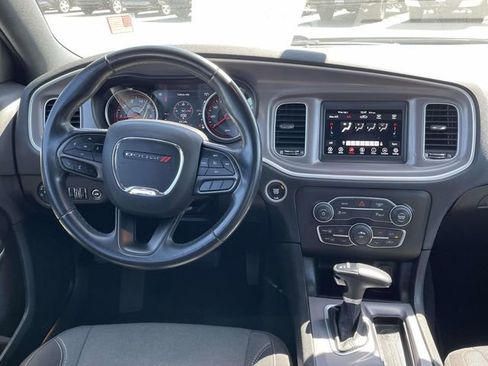Used 2022 Dodge Charger SXT RWD image 13