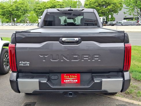 Used 2022 Toyota Tundra Limited w/ Power Package AWD/4WD image 5