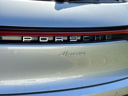 Certified 2023 Porsche Macan Turbo AWD/4WD image 31