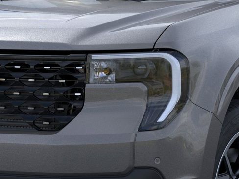 New 2026 Ford Maverick Lariat image 19