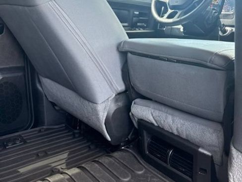 Used 2018 RAM 2500 Tradesman w/ Chrome Appearance Group AWD/4WD image 22