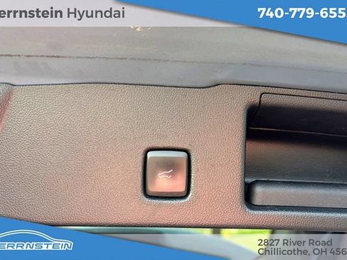 Used 2023 Ford Escape Platinum w/ Premium Technology Package AWD/4WD image 29