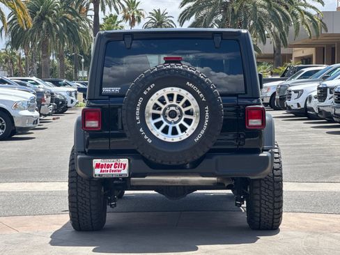 Used 2025 Jeep Wrangler Unlimited Sport AWD/4WD image 5
