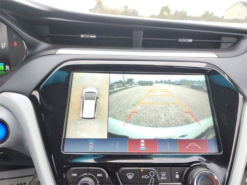 Used 2018 Chevrolet Bolt Premier w/ Driver Confidence II Package image 24