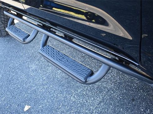 Certified 2025 Chevrolet Colorado ZR2 w/ Midnight Edition image 12