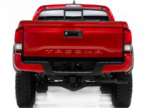 Used 2021 Toyota Tacoma SR AWD/4WD image 8