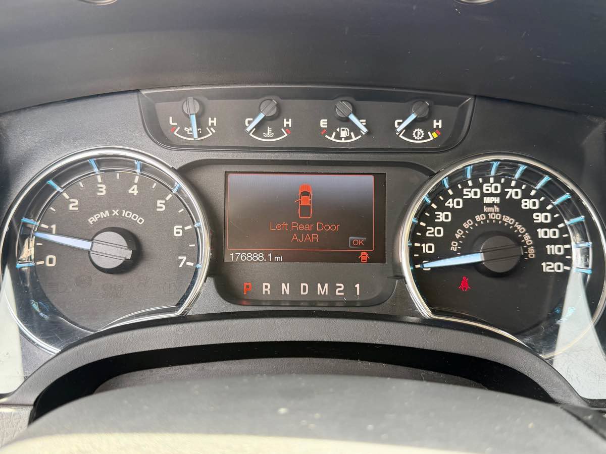 Used 2011 Ford F150 XLT w/ XLT Convenience Pkg AWD/4WD image 19