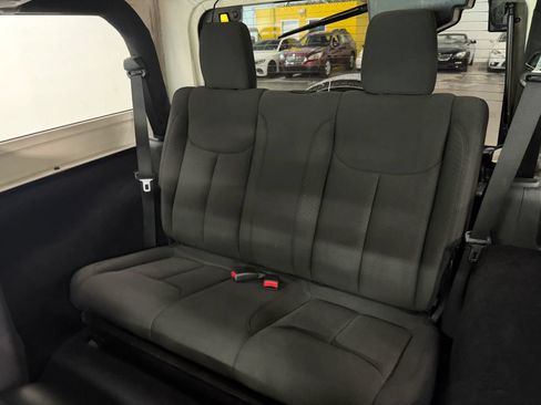 Used 2013 Jeep Wrangler Sport AWD/4WD image 15