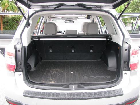 Used 2016 Subaru Forester 2.5i Touring w/ Eyesight & Navigation System AWD/4WD image 7