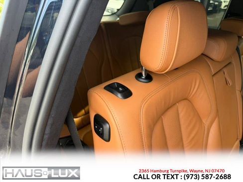 Used 2021 BMW X7 xDrive40i w/ M Sport Package AWD/4WD image 21