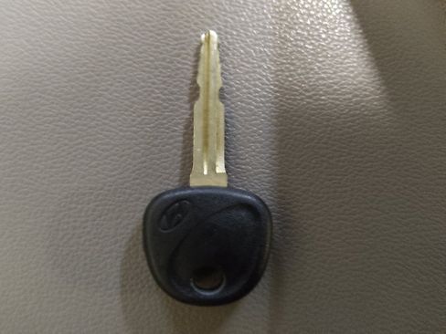 Used 2020 Hyundai Elantra SE FWD image 32